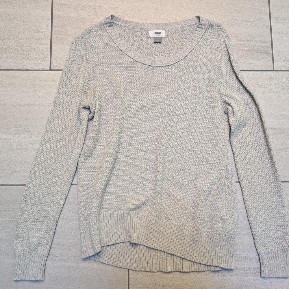 Old Navy Women's Light Gray Crew Neck Sweater